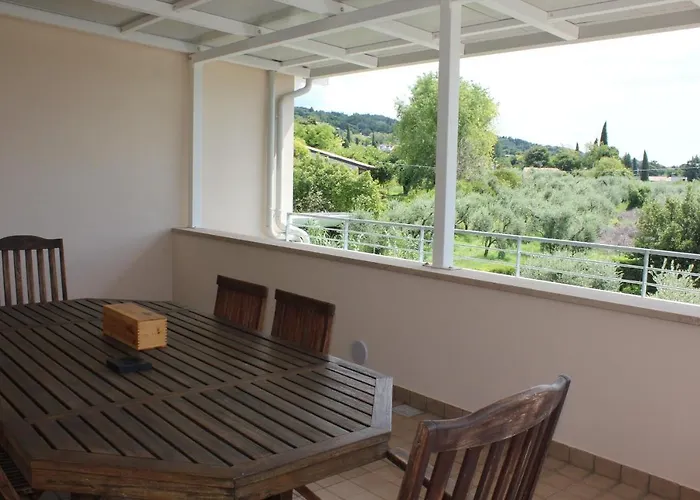 Paradiso Del Garda Vista-verde